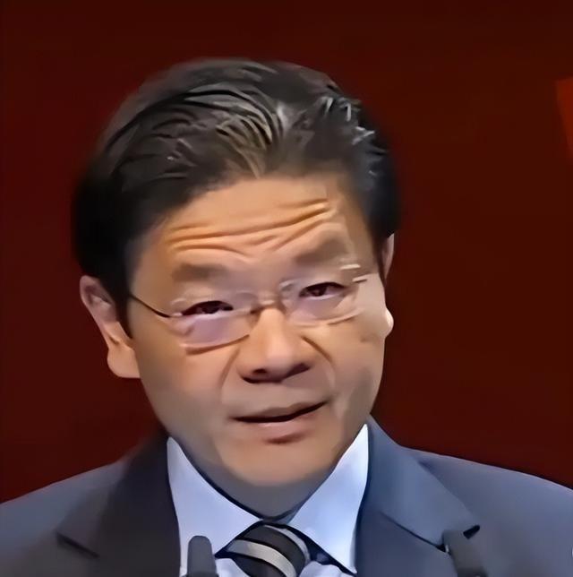 新加坡总理终于尝到了苦果！台湾名嘴唐湘龙曾表示：新加坡总理黄循财站队日本，别说东