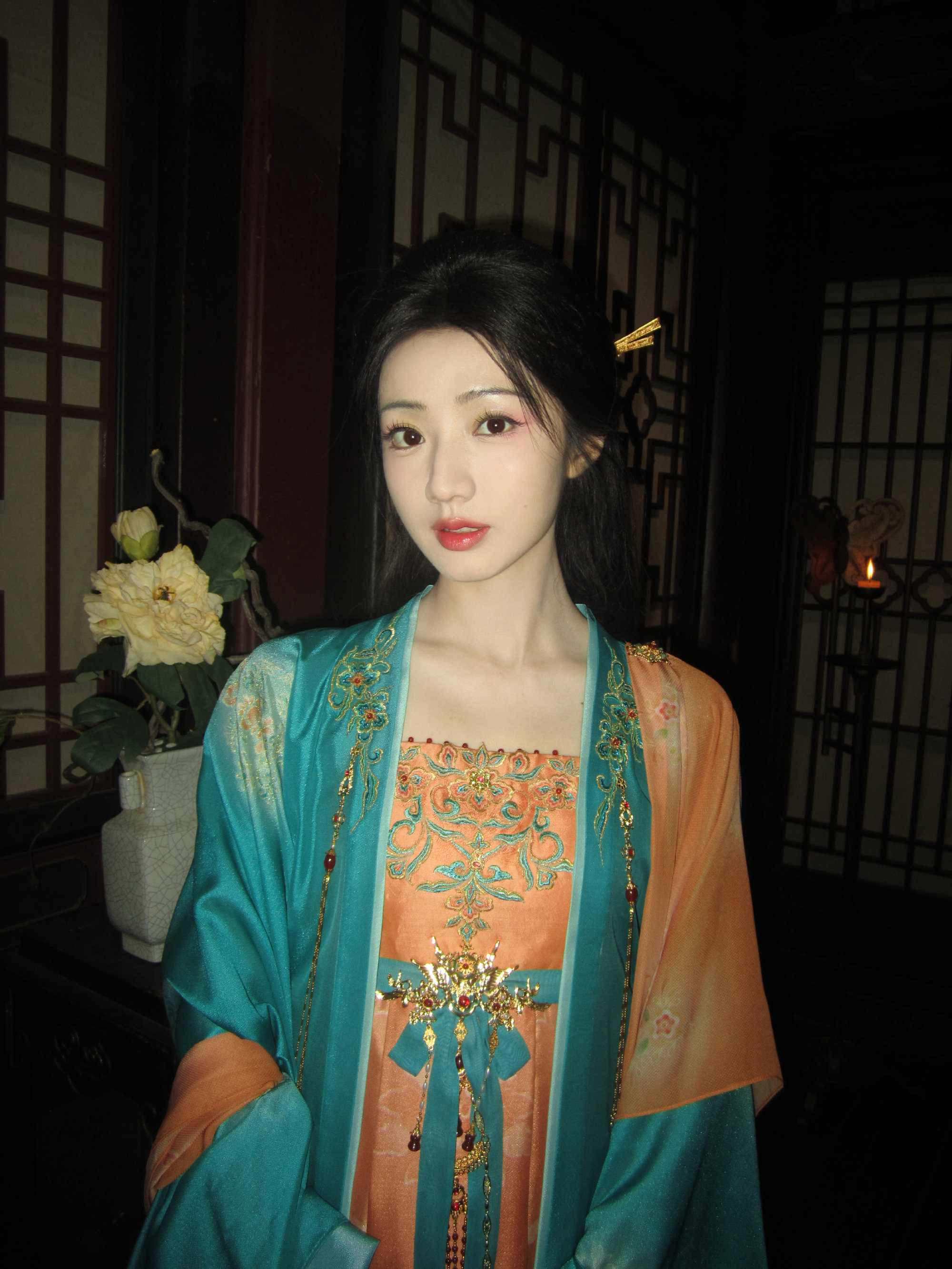 海棠春的服化道真的有点东西哎。。。黄羿这张图真的眼波流转，眉如远山含黛眸似秋水横