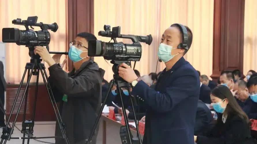 立陶宛还在挂那块牌子，中国不接电话，欧盟主席国快轮到它了2021年，立陶宛政府在