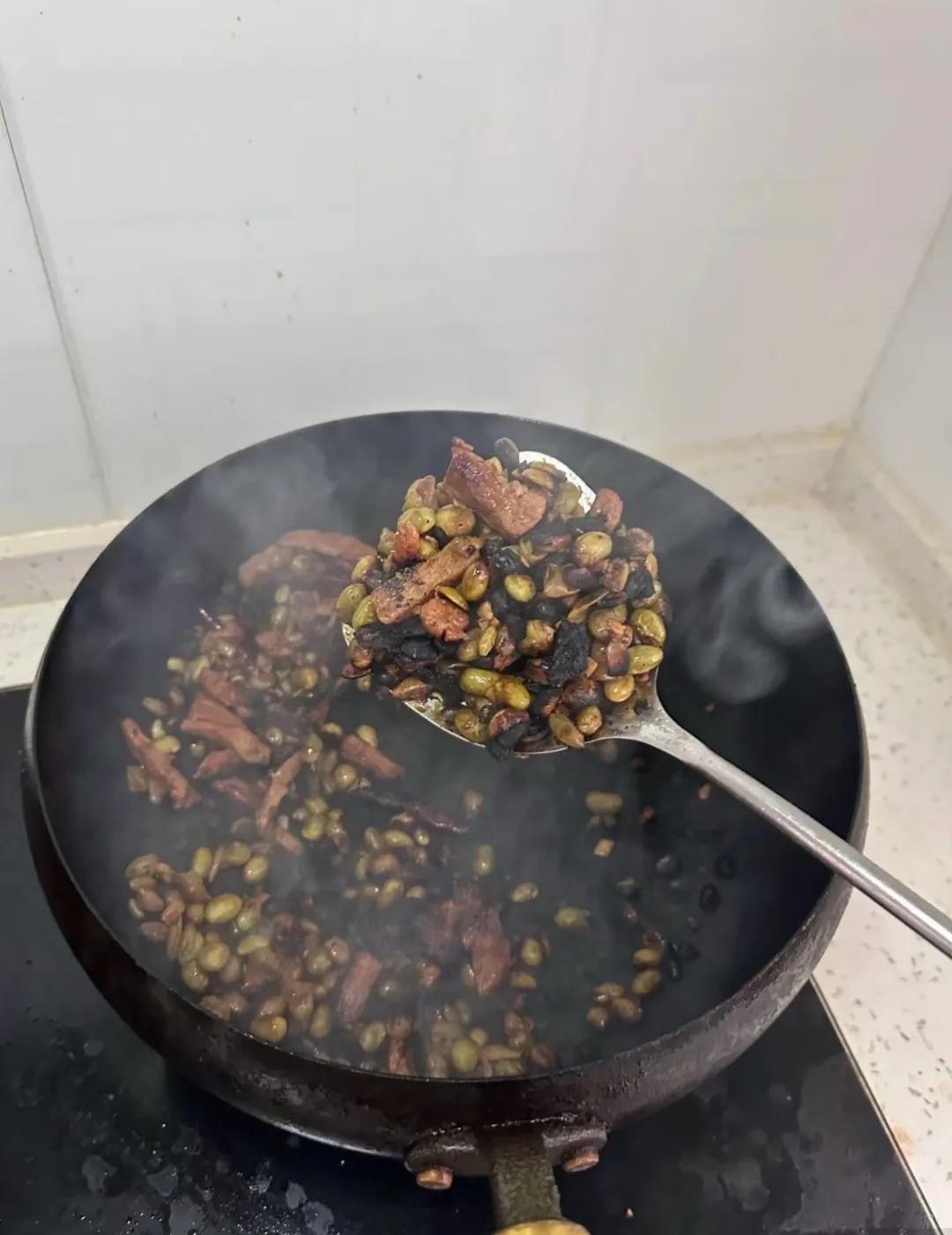 太勤快了，不敢发朋友圈，怕有人看上我，像我这么优秀的厨艺不是很多！[捂脸]