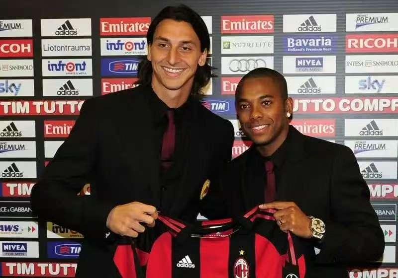 现在这支米兰PK10/11囧叔那支米兰，完败！
如果拿囧叔现在这支米兰跟10/1