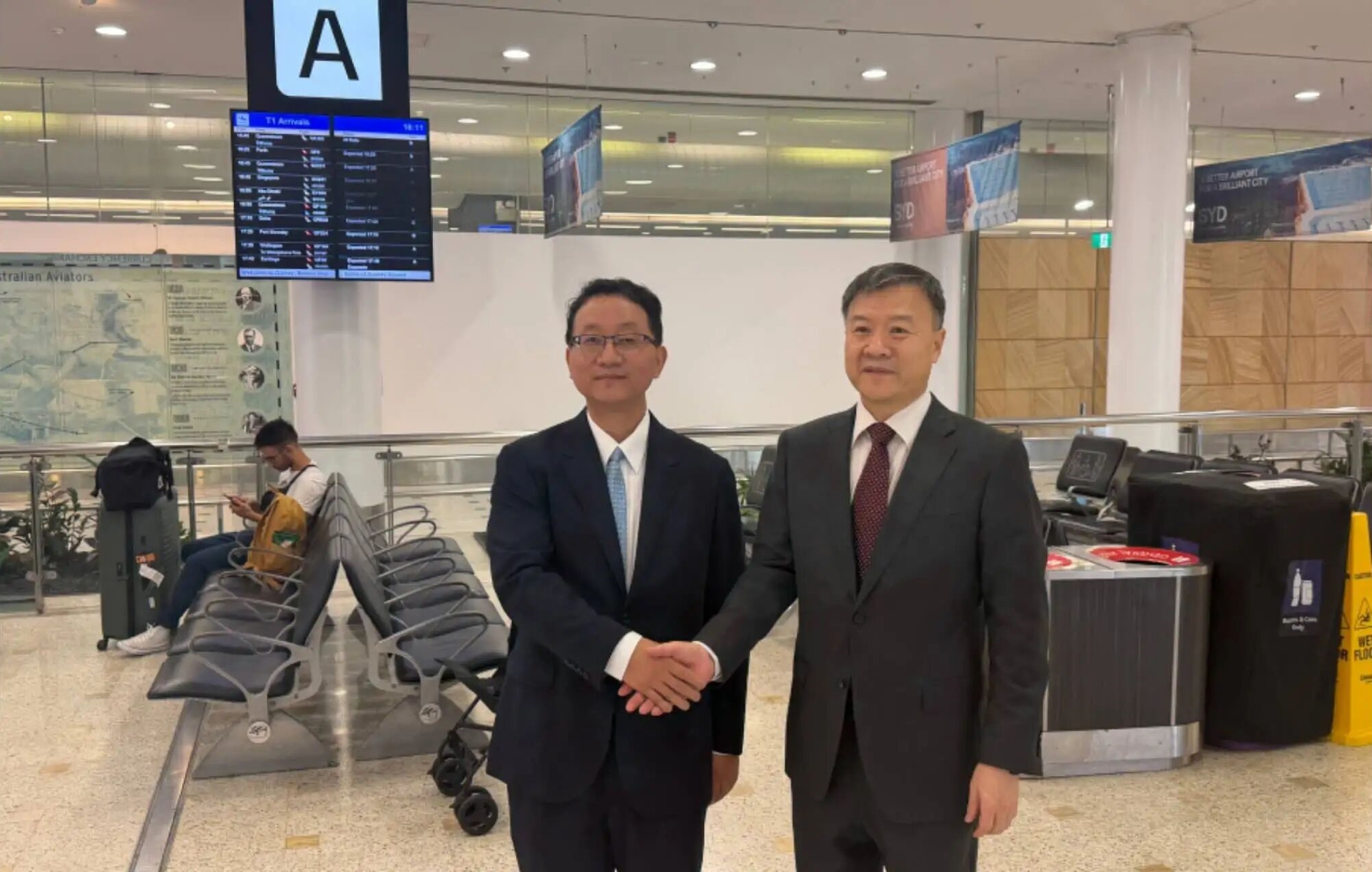 【刘劲松，任中国驻澳大利亚大使】据中国驻澳大利亚大使馆消息，8月24日下午，中华