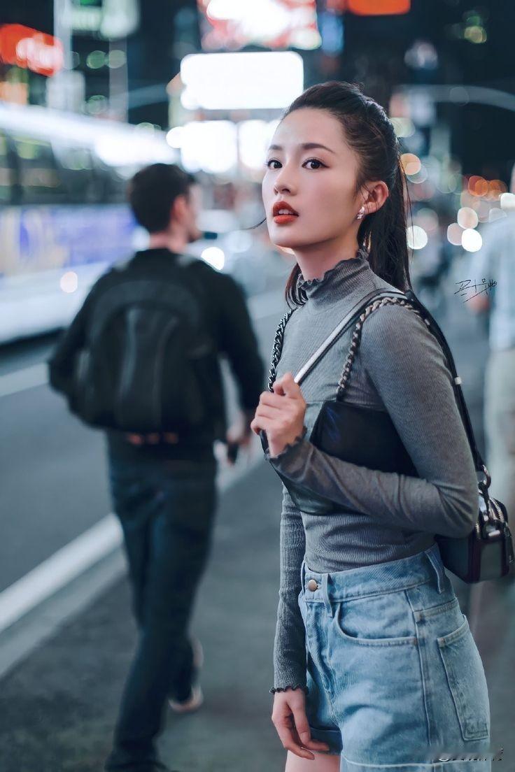 最朴素的服装，最贴身的装束。