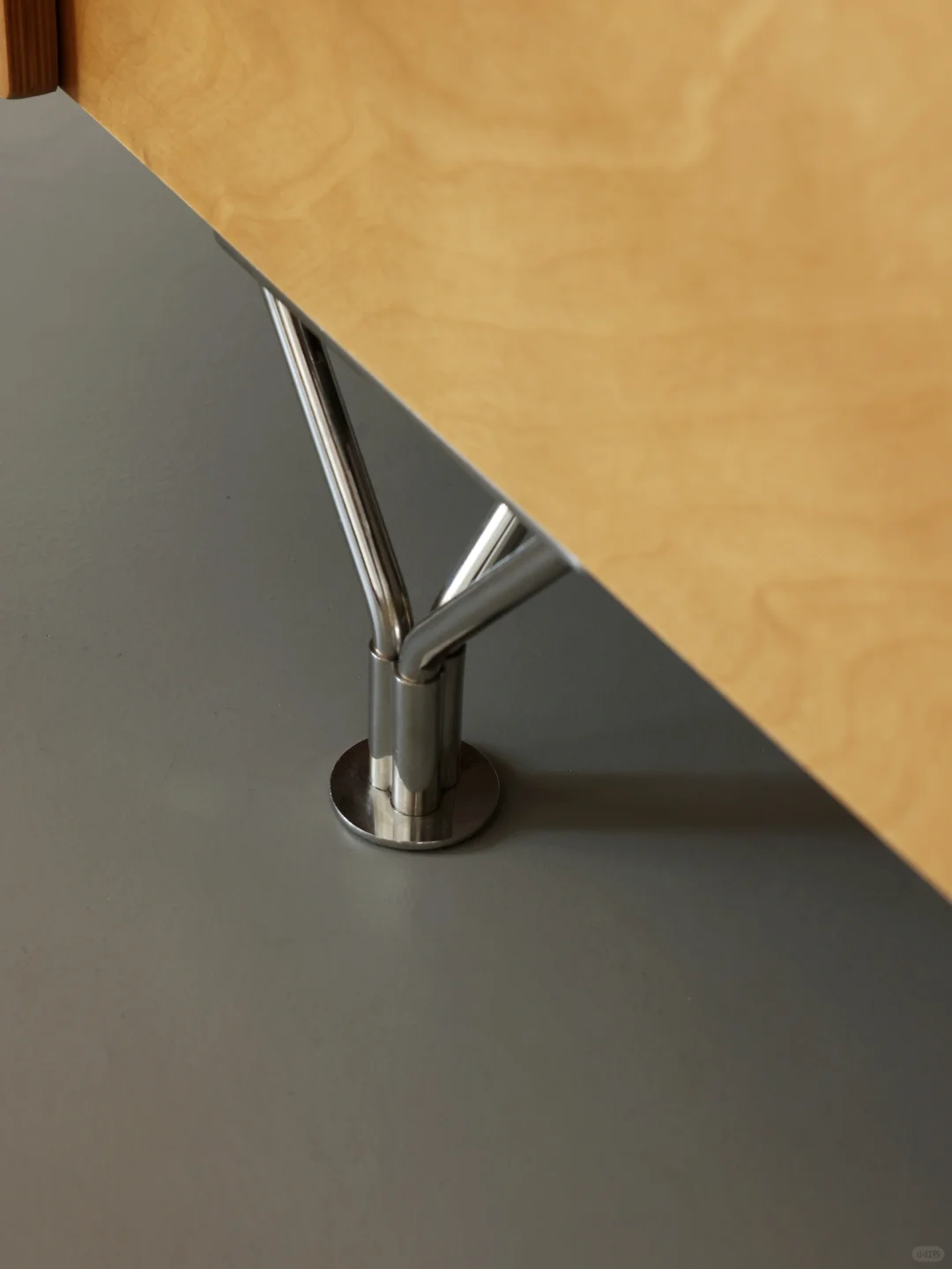 用304不锈钢做的床脚