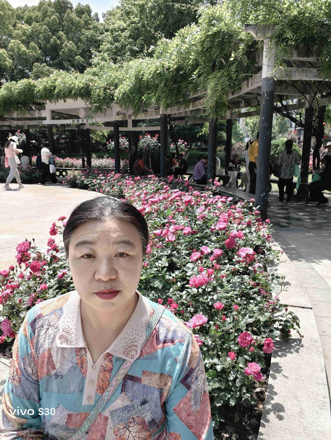 我的今日状态：😁轻松愉快
我这里的天气：☀️晴天