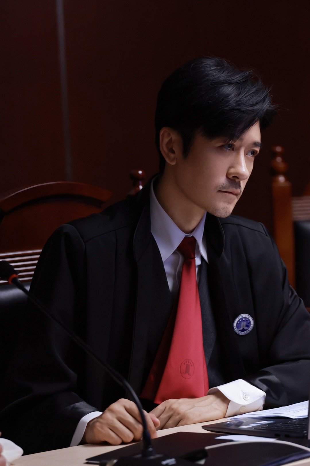 给林雨申单开一条命苦赛道 康俊老师，您这哪是去调解，分明是去渡劫的吧？挂彩出来的