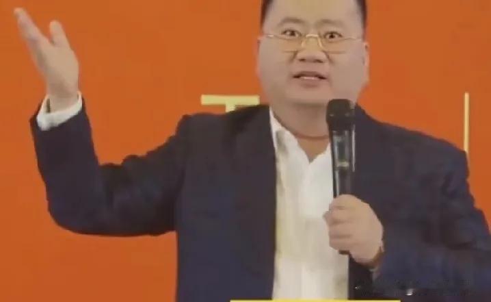 全球降薪潮，不少人工资都缩水了，还没缓过神呢，社保又要强制缴纳 。
企业肯定得发