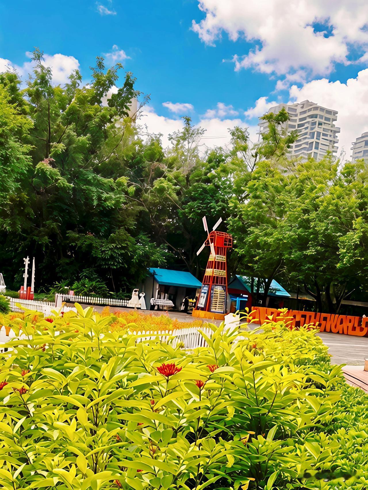 累了不必声张，旁人难解其中滋味；气了不妨抬头望天，苍穹辽阔，自能容纳所有委屈；难