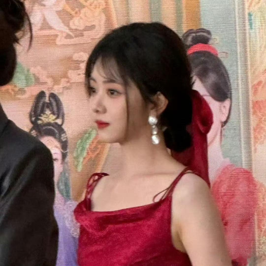 简直惊为天人谭松韵你有这样的脸做什么都会成功的 ​​​