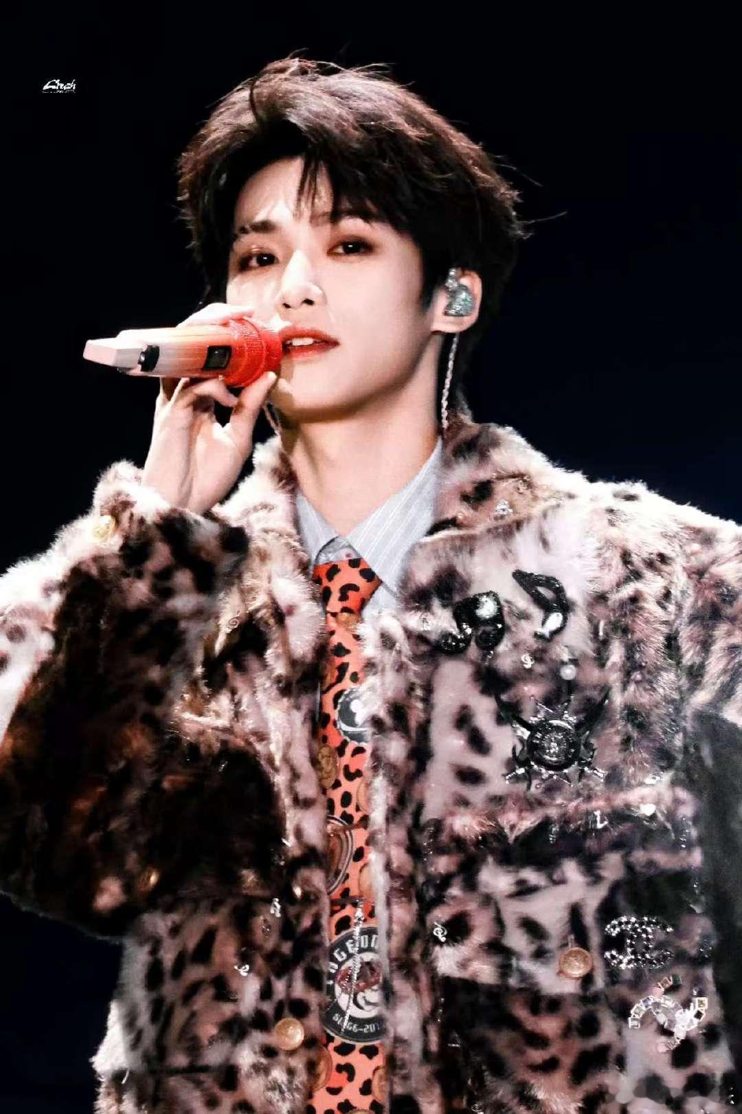 救命！听梓渝的语音直接误闯广播剧现场！声线辨识度拉满，每一句都自带情绪张力，循环