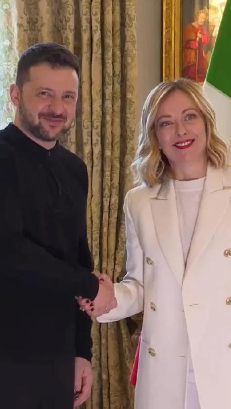 快讯！快讯！
 
据乌克兰媒体报道，乌克兰总统泽连斯基已与意大利总理梅洛尼达成协