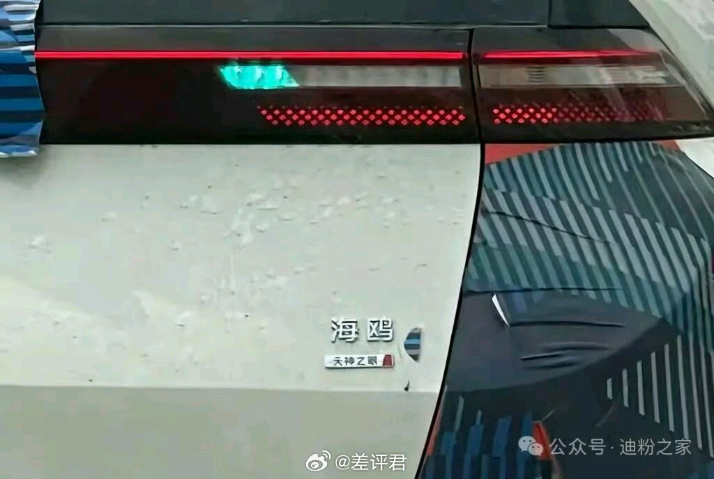 #差评说车# 上周刚说零跑给A10上了激光雷达有点卷，这两天就有网友在坪山拍到带