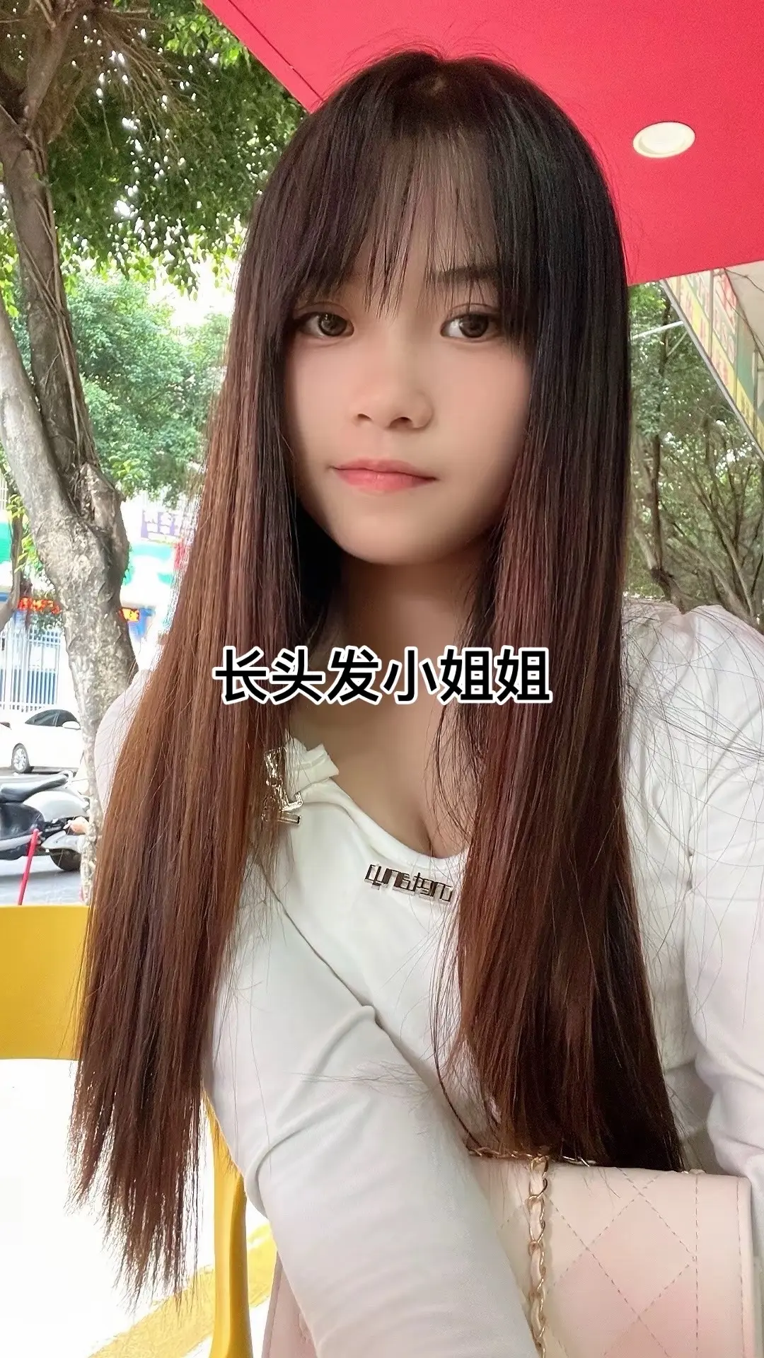 能干的女人没人帮，懂事的女人没人疼，越能干背的包袱就越多，越懂事受的委...