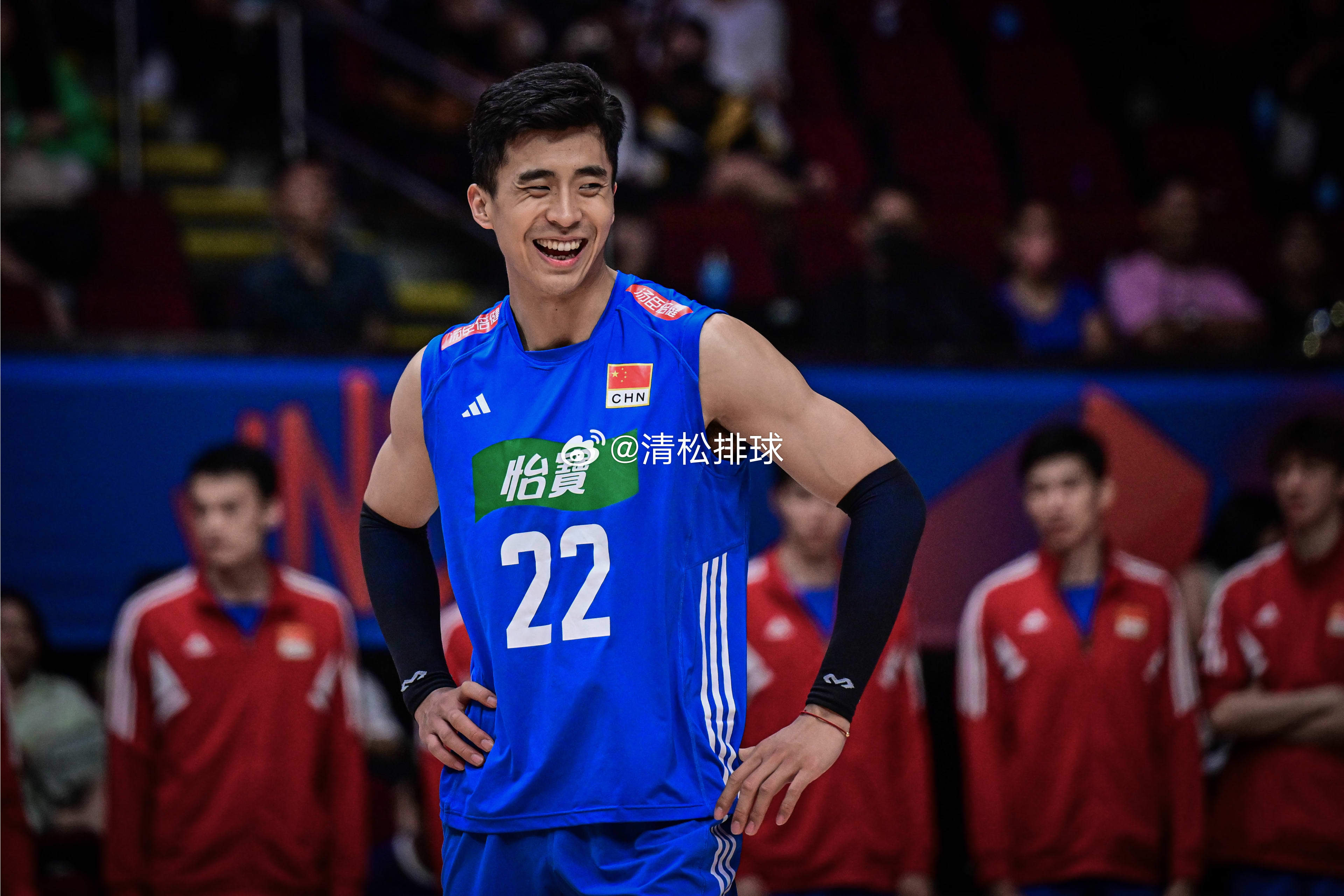 中国男排1-3斯洛文尼亚男排中国男排一传数据：李咏臻：MB1次一传、1到位0失误