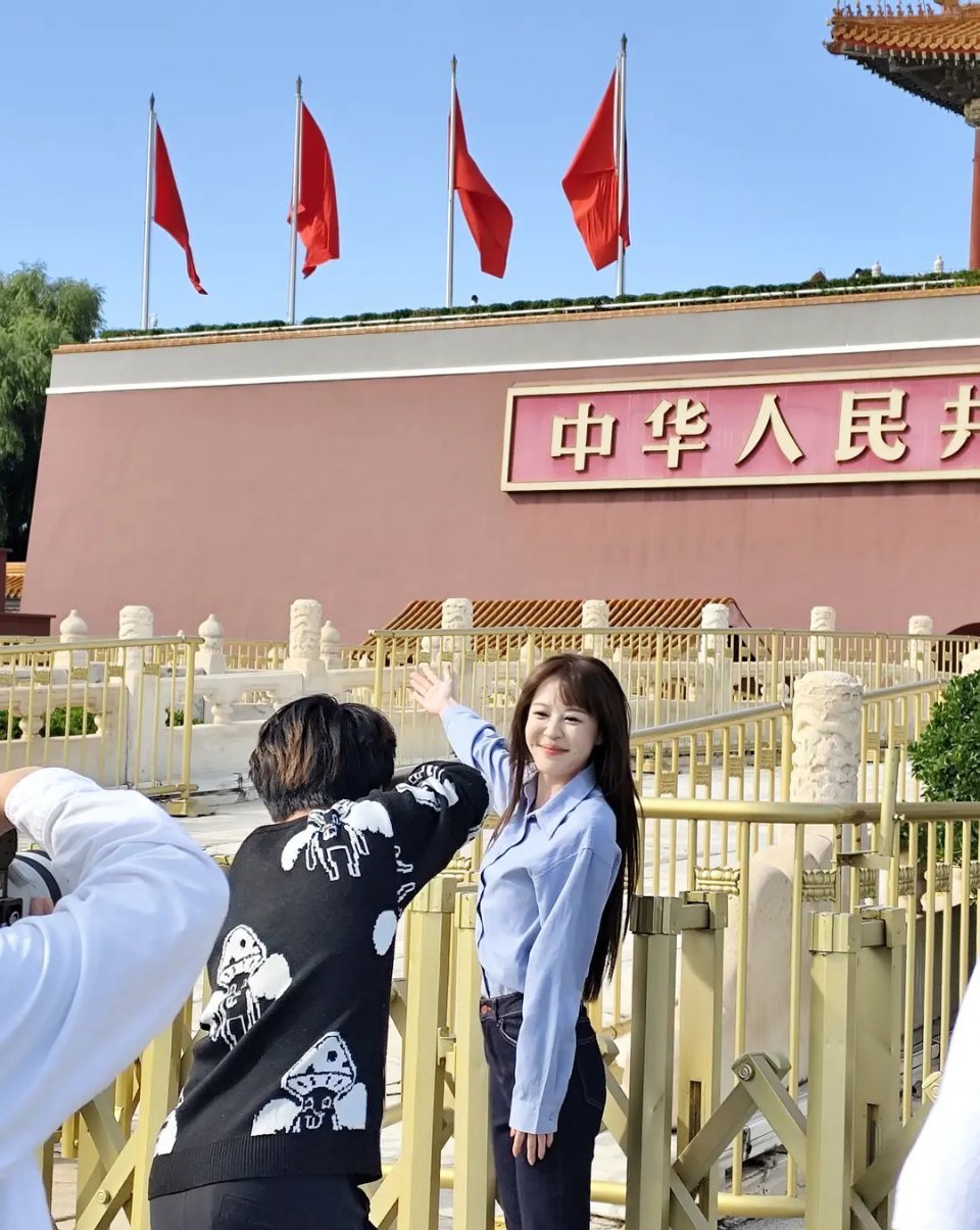 李金铭真的好白啊 ​​​