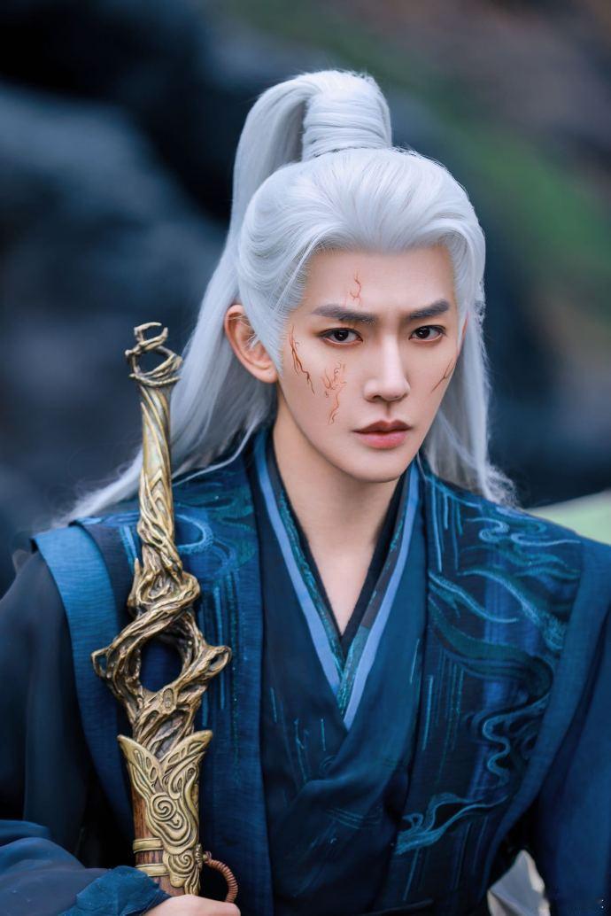 邓为新剧全平台登顶  家人们，看邓为新剧被他的演技折服！他把苏易水演绎得淋漓尽致