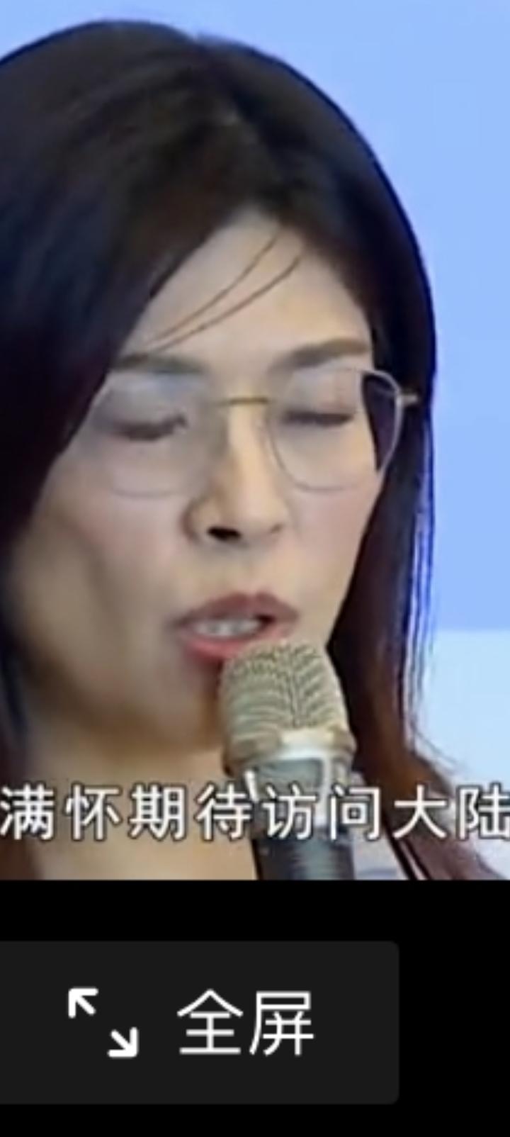 坚持访问大陆不忘初心，这就是我们喜欢郑丽文的原因。
从连战小跟班到国民党主席，郑