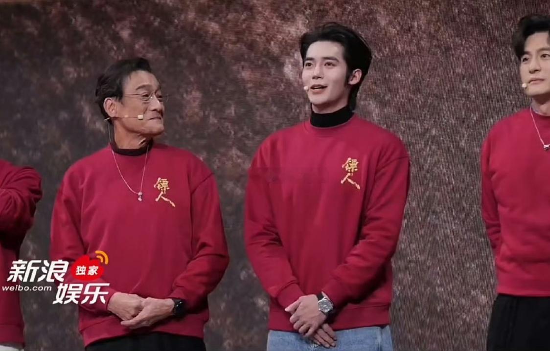 于适说拍镖人很过瘾 谁懂啊于适这段采访！做演员能圆武侠梦也太戳了，竖的目标超纯粹