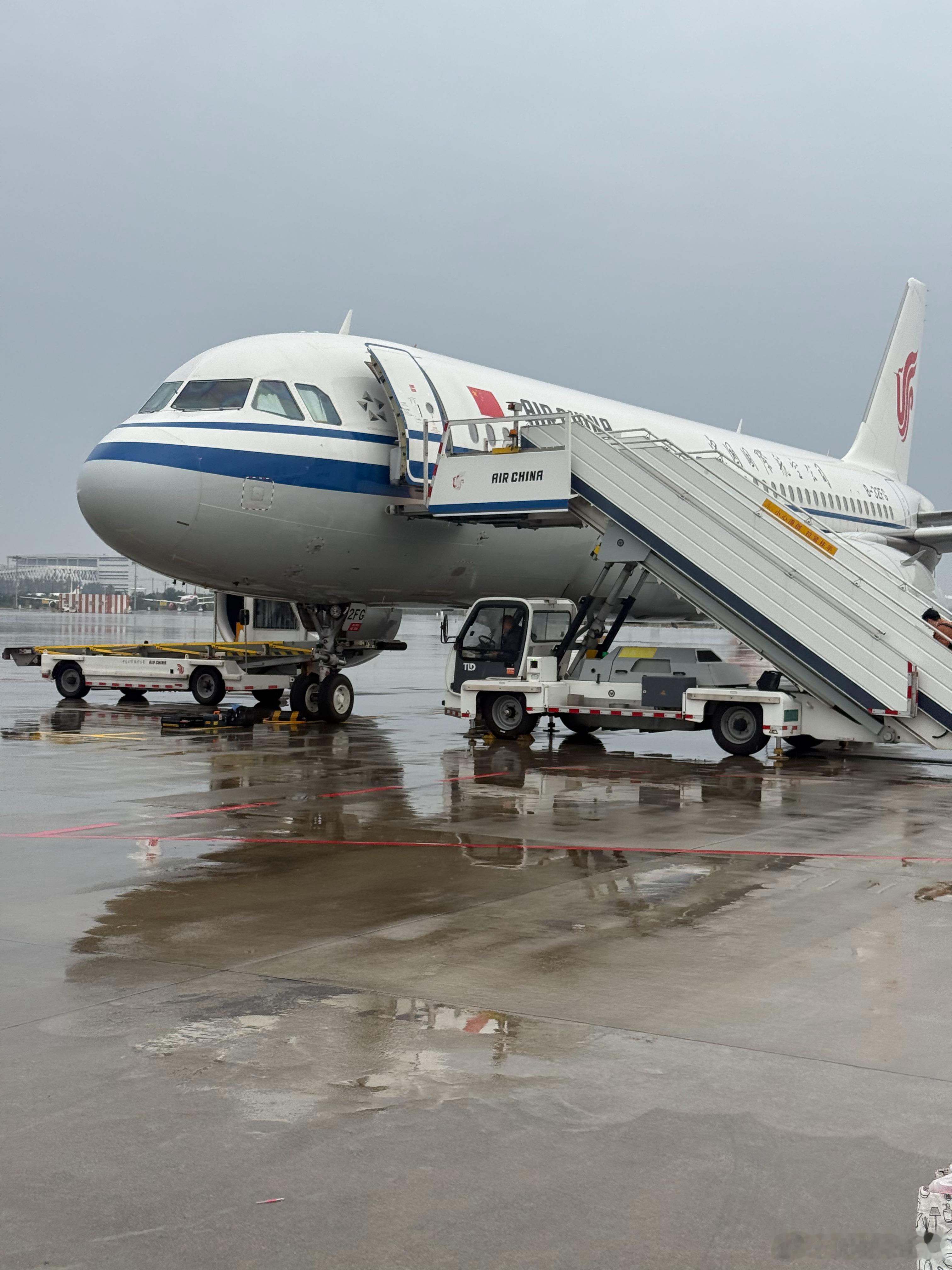 又是压哨赶飞机的一天  ​​​