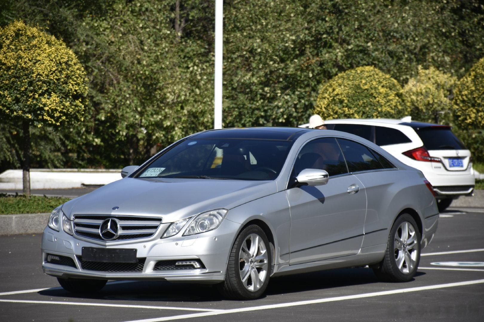 「车型」奔驰 E 级「配置」2009 款 E350 Coupe「初次登记日期」2