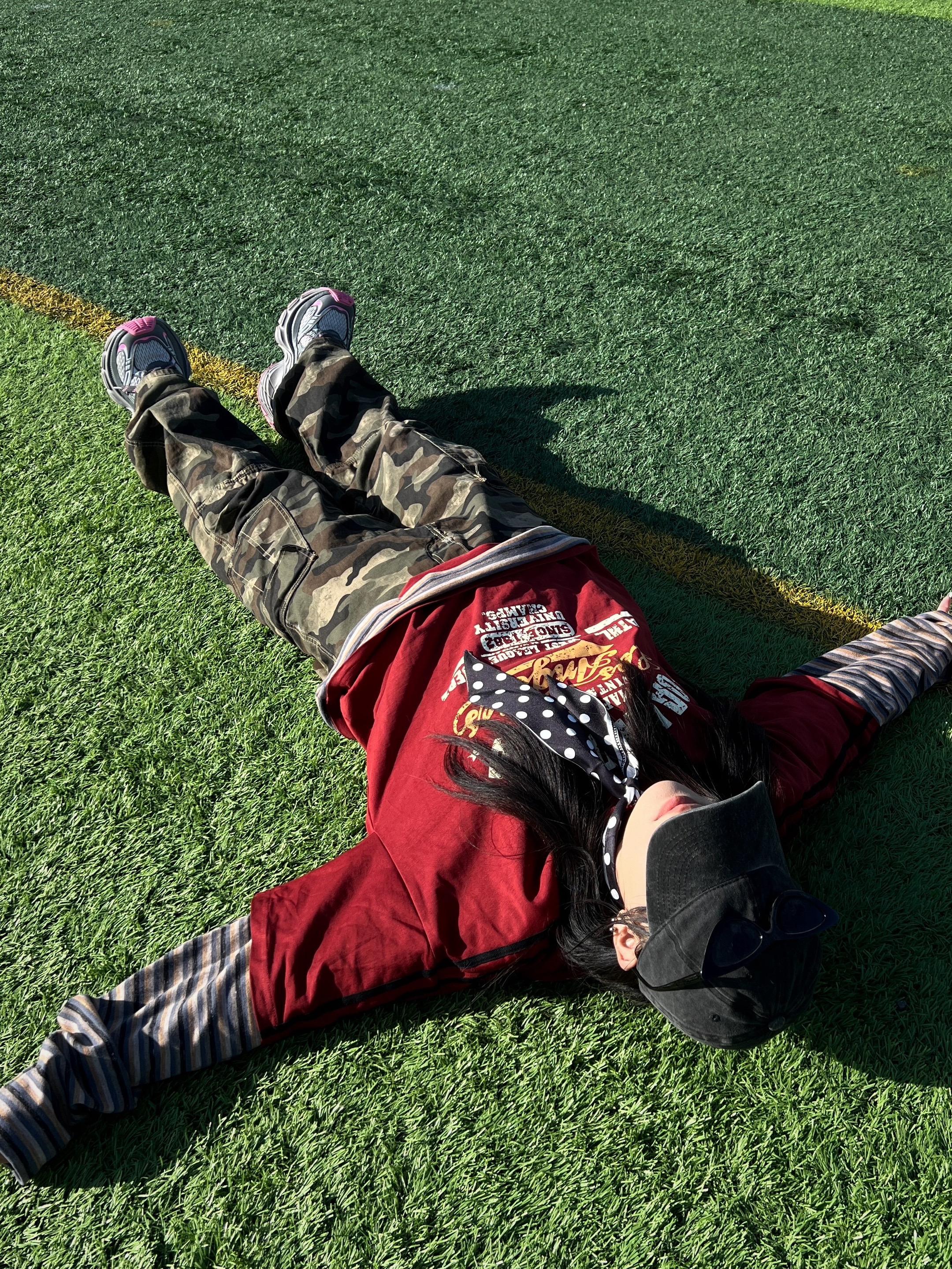 天蝎座 草坪拍照 操场 随意拍