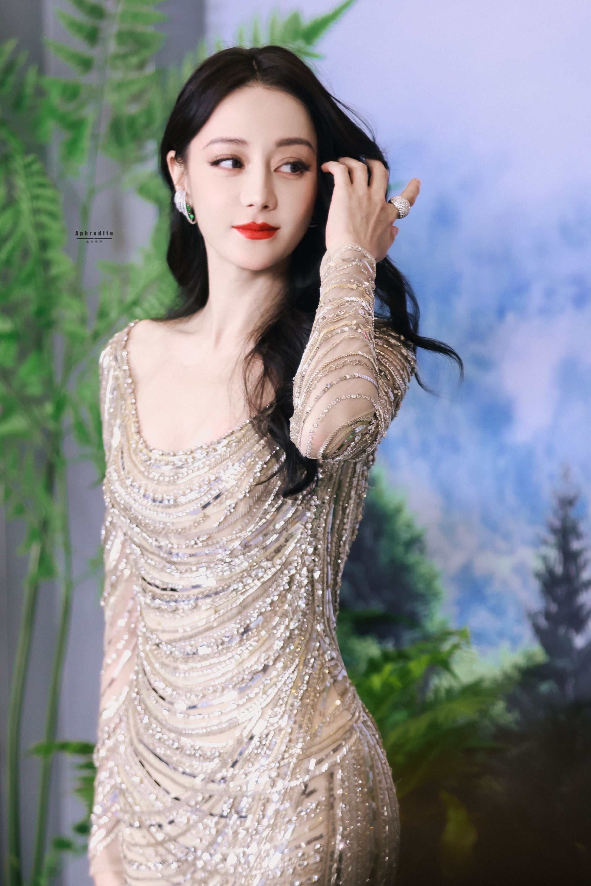 迪丽热巴腰臀比在喀什博物馆看到迪丽热巴 ​​​