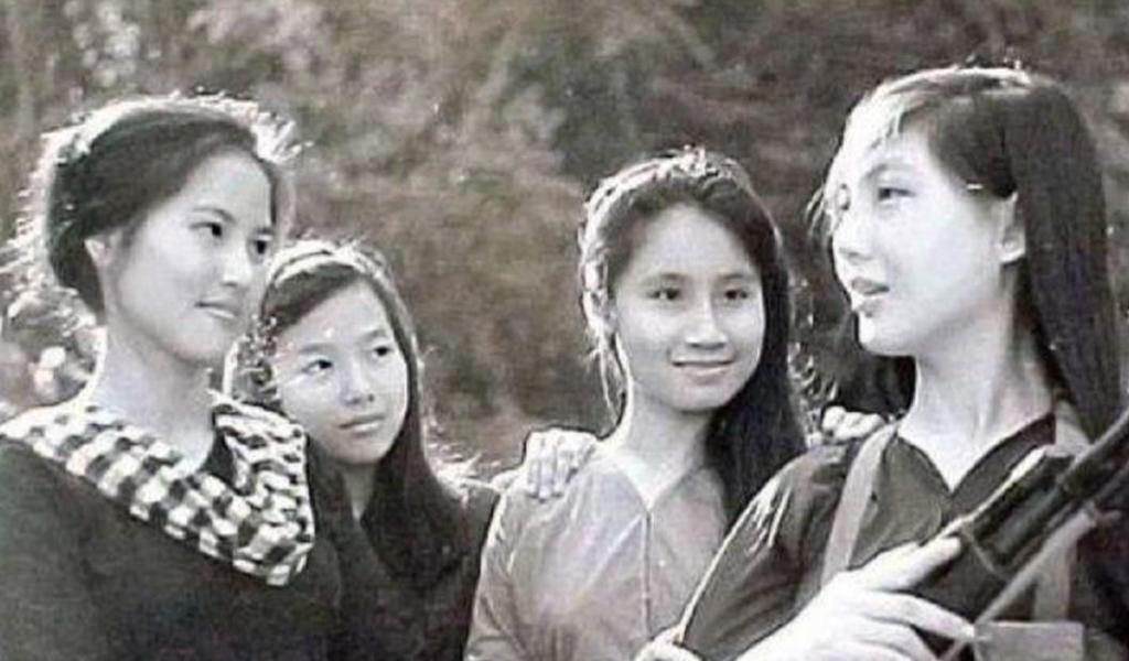 1979年，我军一位战士被两名越南女士兵抓走，他以为自己可能要命丧黄泉，可谁曾想