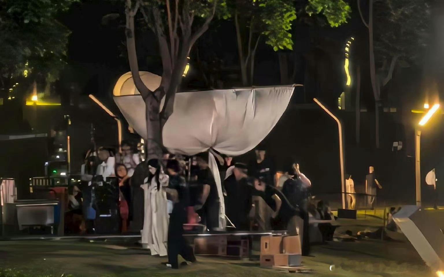 雾里青爆款偶像剧李现看上去生育力很强的样子雾里青爆款偶像剧，李现看上去生育力很强
