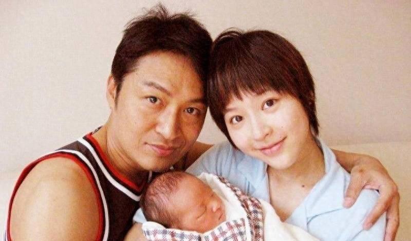 为影帝生下两子后离婚，与父母住上海别墅，43岁的她活成人生赢家，她用十九年才弄明