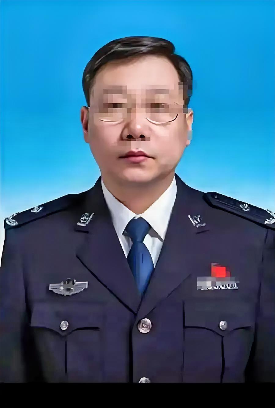 “纸是包不住火的”！
4月10日，61岁的一级巡视员“马占山”被查了，看了一下他