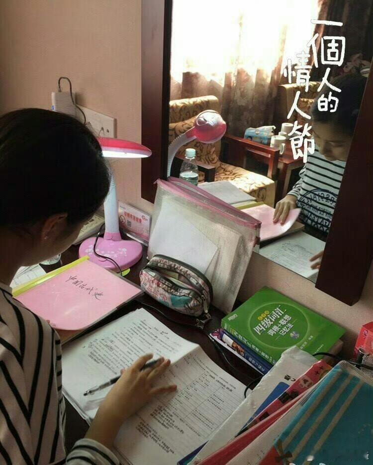 关晓彤怎么每部剧都在劝学 推荐给家里正在读书的小朋友看，没有负面引导，齐时努力求