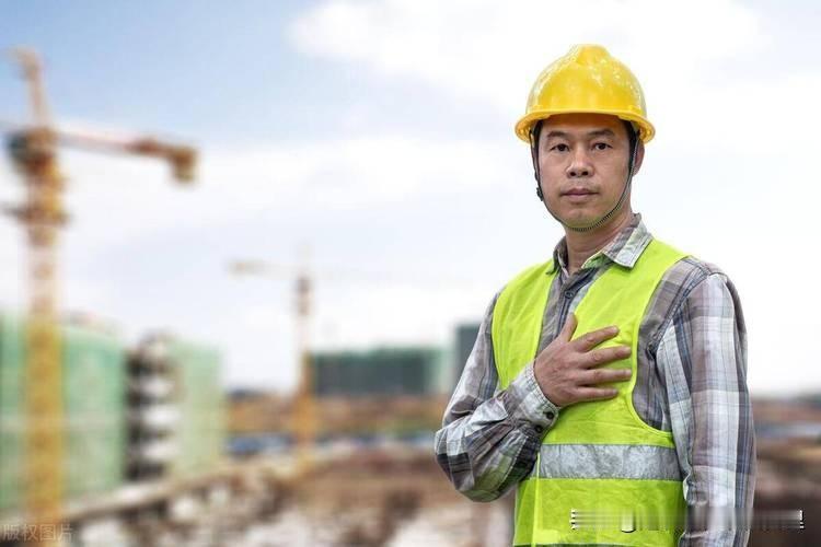 总监理工程师为何难以“硬气”执业？除了自省，我们更需看清哪些现实枷锁？笔者从以下