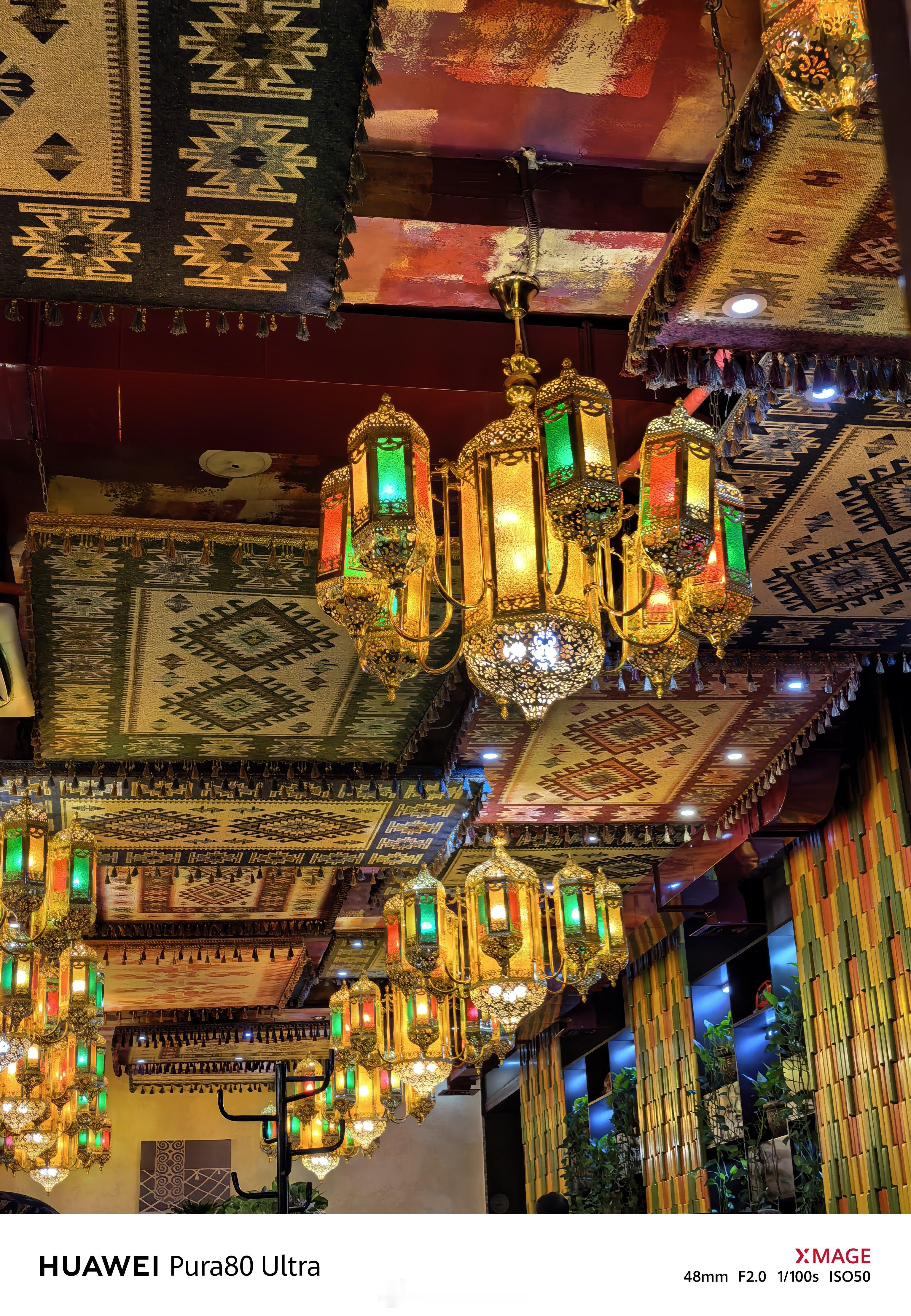 感受下阿拉木图当地特色餐厅感觉这个菜系和咱新疆餐厅差不多环境很优异 友友们来阿拉