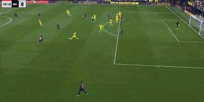 巴萨2-0客胜黄潜豪取8连胜，亚马尔造红+破门，拉菲尼亚点射，4分领跑西甲

