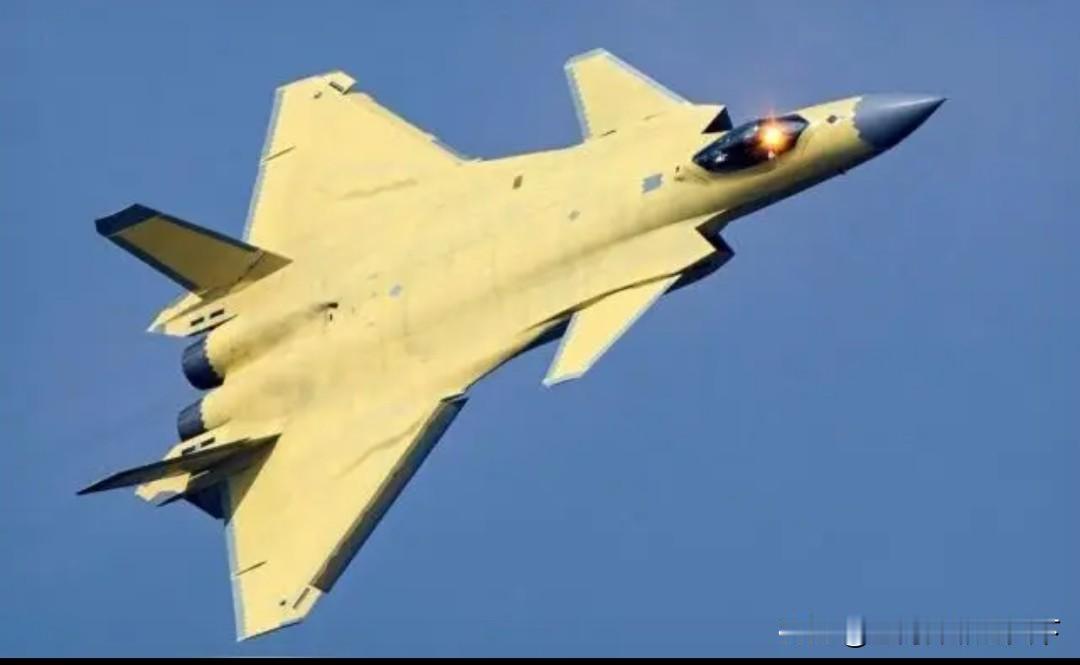 #“黄皮”歼20来了#大国就要有大国的风范！大国就要有引领世界潮流的担当！大国就