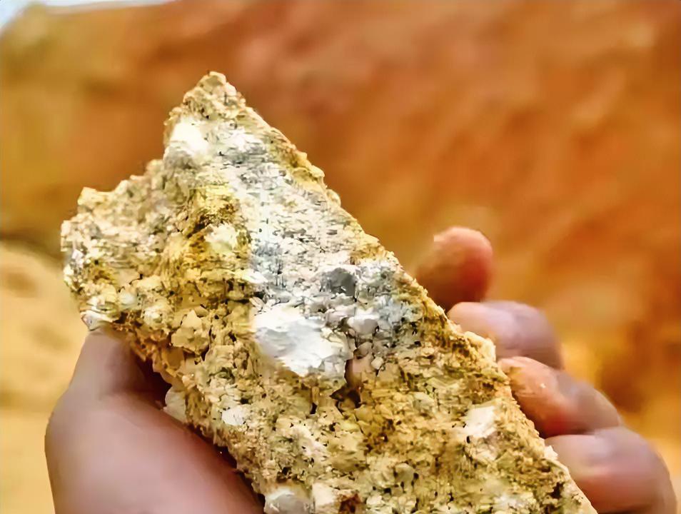 132年轮回！列强再喊“绝不容许”，中国强硬反制震醒世界
 
132年前，李鸿章