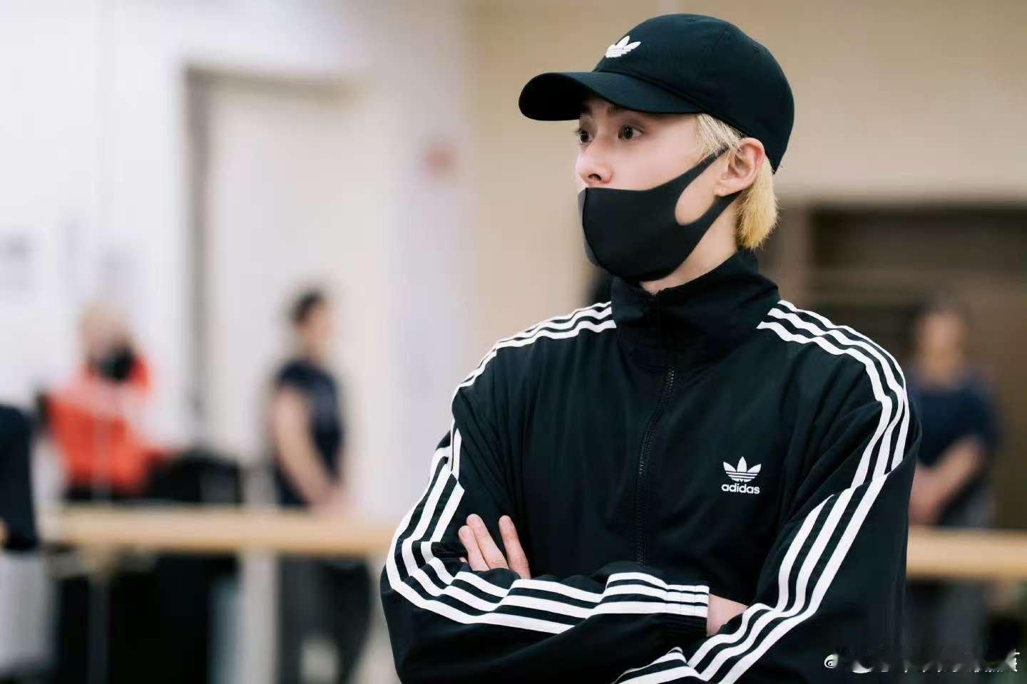 王鹤棣节奏掌控王鹤棣彩排瞬间王鹤棣节奏掌控，彩排瞬间， 