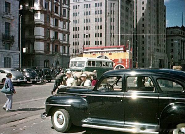 1950年的上海，摄影：弗拉迪斯拉夫·米卡沙 