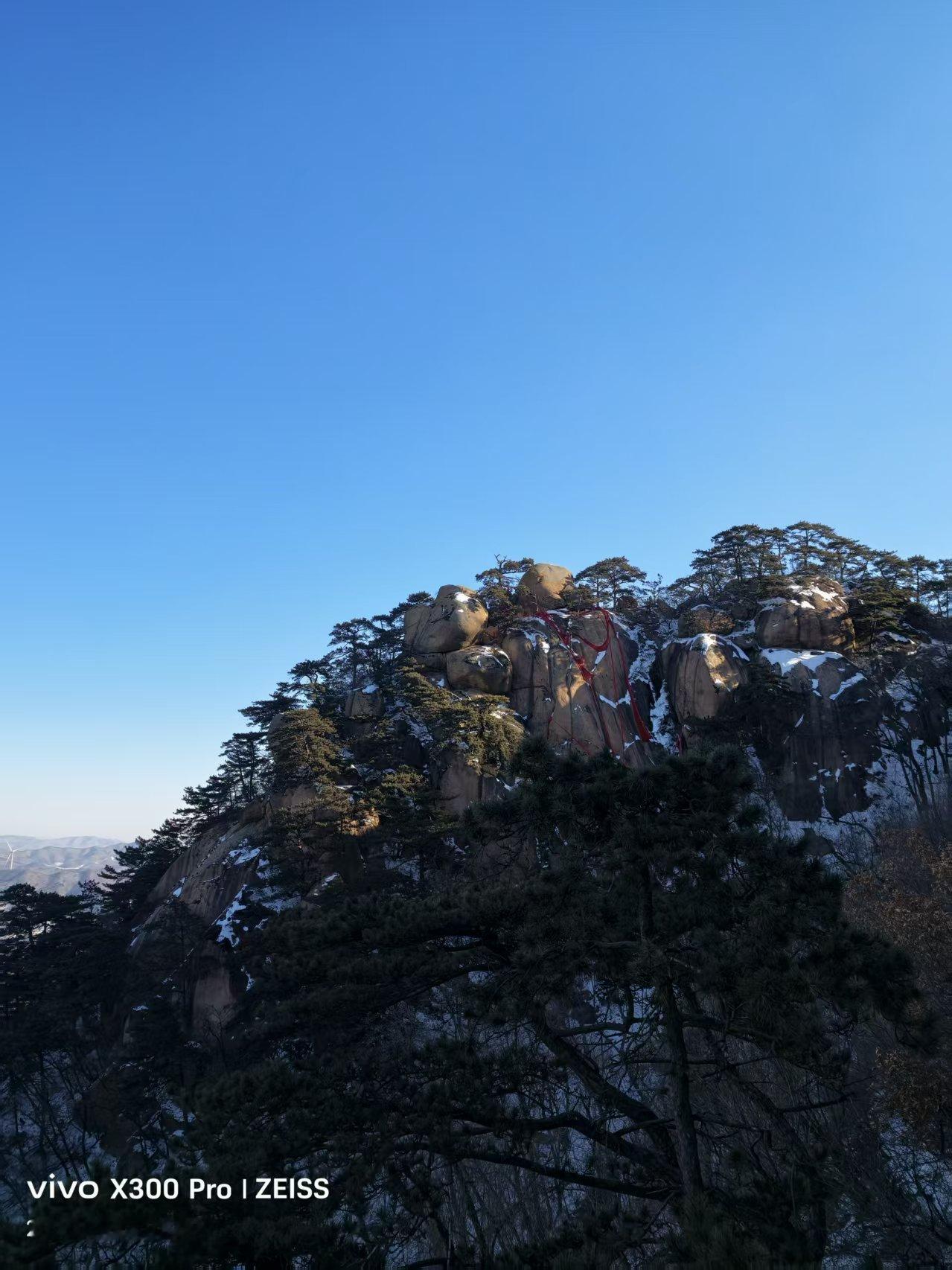有一种美好叫辽宁 千山是一座山众多、峰峻不断的山区，同时也是普通人感受到登山攀岩
