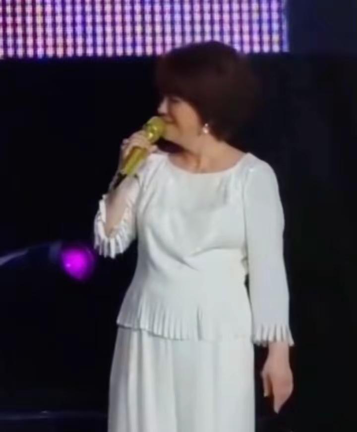 蔡琴《不要告别》演唱会—广州站 蔡琴《不要告别》演唱会—广州站现场比耳机更动人 