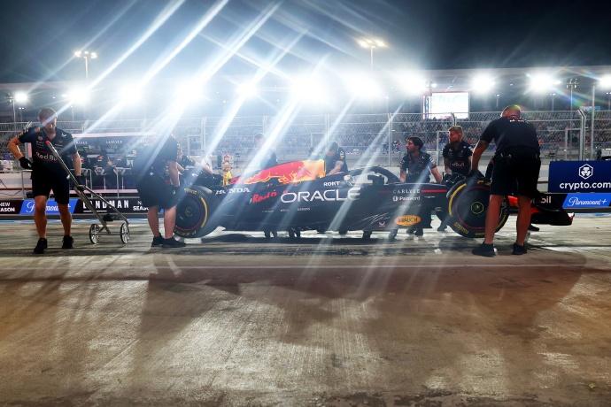 F1在上海站只能称得上是热身，那是因为上海赛道依旧偏向于入门级赛道，拥有着长距离