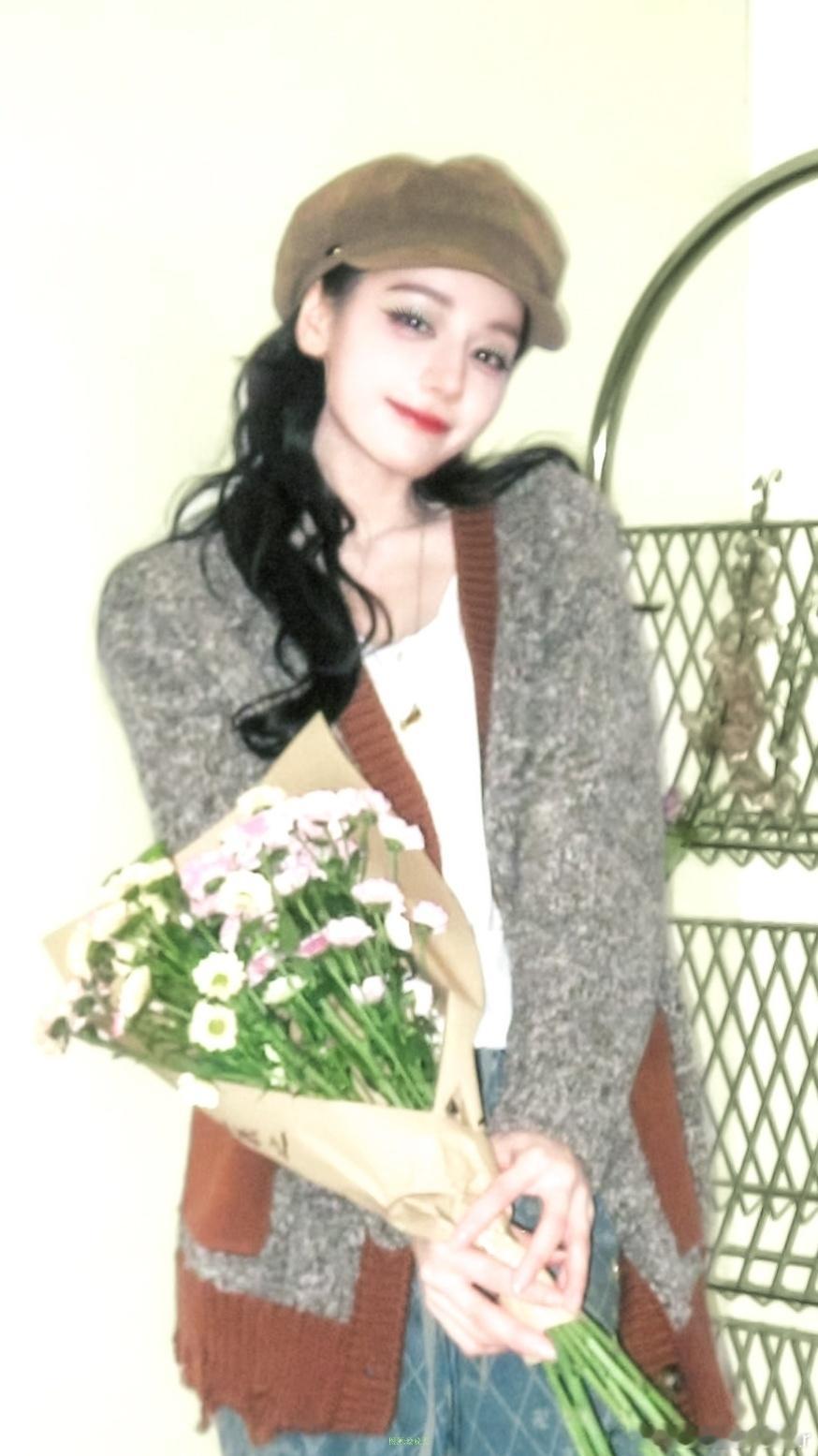 迪丽热巴[超话]迪丽热巴钰珑 dlrb 迪丽热巴功夫女足 dlrb 迪丽热巴卫蓝