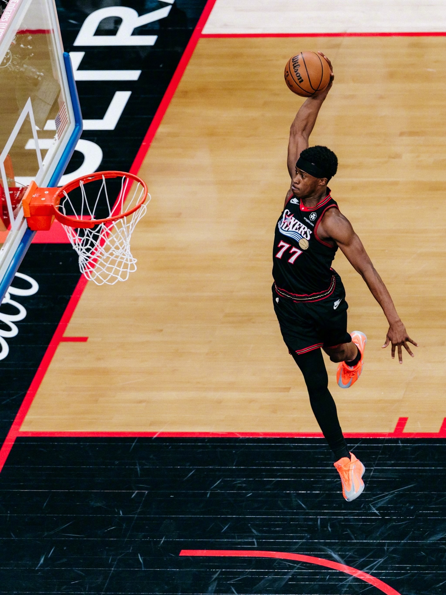 关键时刻塔图姆三分杀死比赛！凯尔特人108-100涉险过关！总比分打成2-1，再