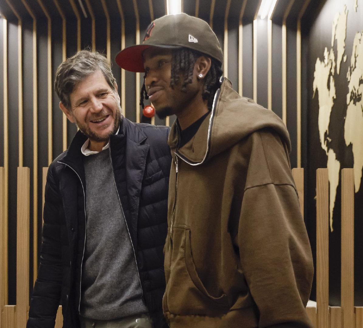 【马竞4000万签下卢克曼】马竞官方确认，他们已经与意甲球队亚特兰大，就28岁尼