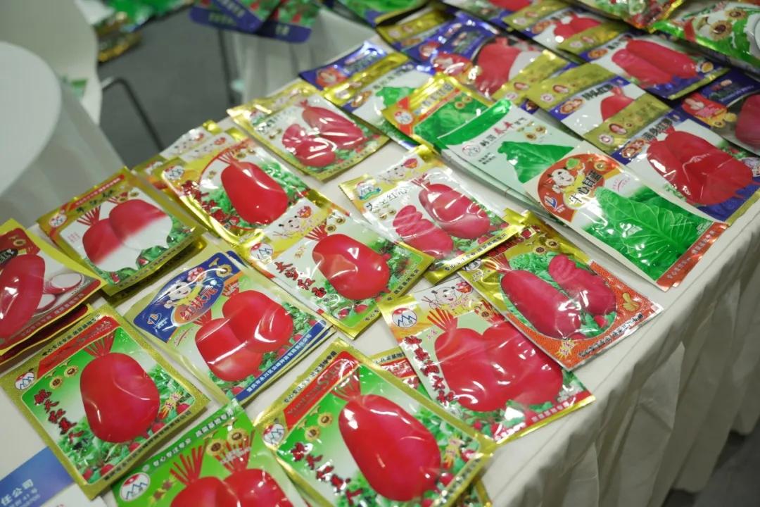 四川、重庆作为西部核心产区，柑橘、茶叶、油菜等特色作物全国领先，优质农资需求持续