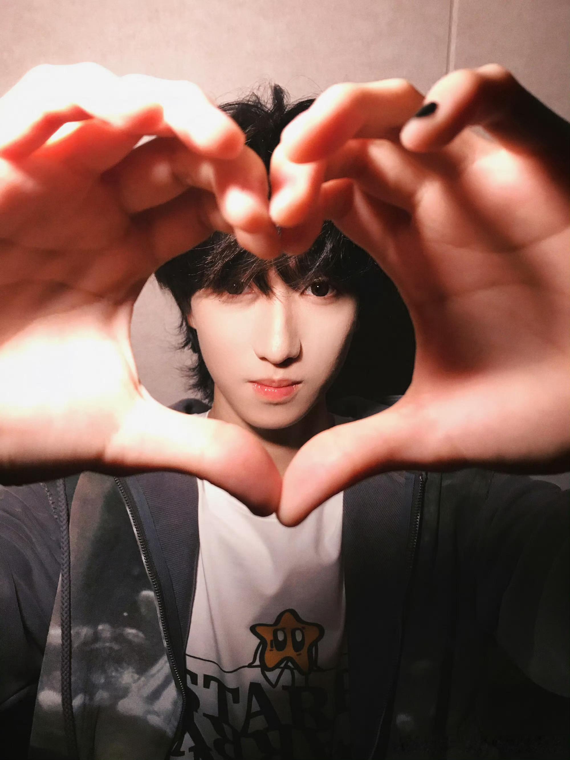 童禹坤今日营业，好帅~ 是爱的圈套⭕今日童步