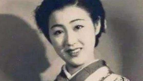 1945年，中国远征军在缅甸意外俘获十余名日军溃兵，团长原欲处决所有战俘，然而战