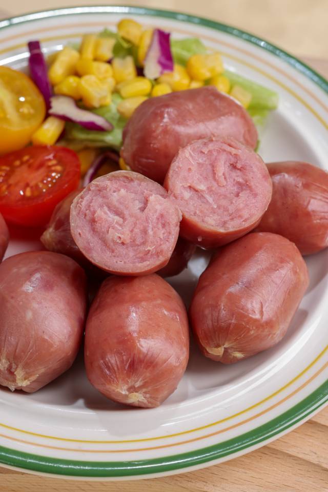 优级即食粒粒肠！精选 80% 猪后腿纯肉，天然肠,衣灌制、真材实料无杂肉，健康配