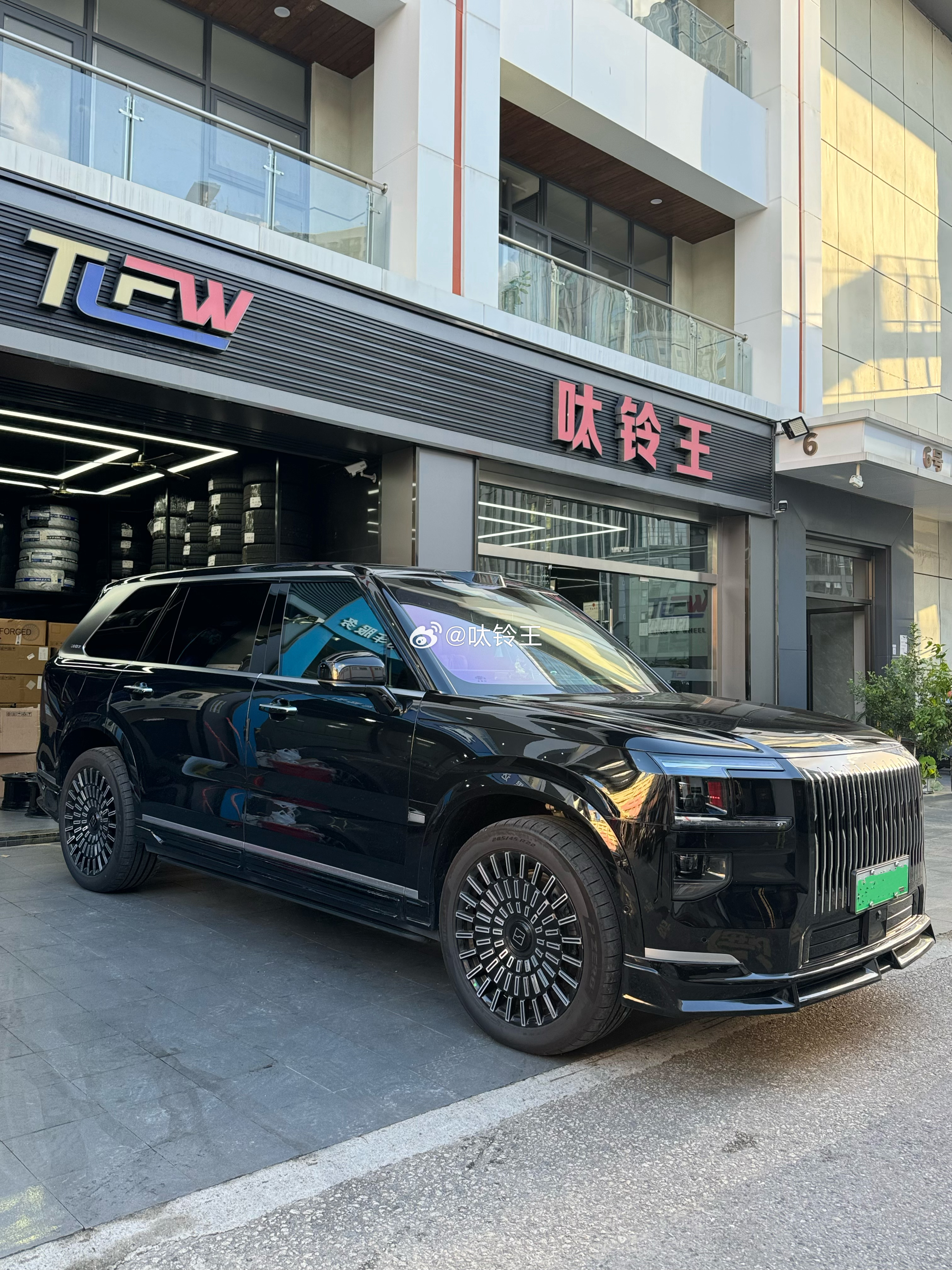 极氪 9X ，继续开工 