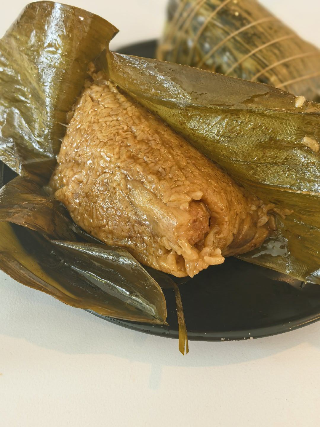 吃到了朋友妈妈包的粽子！妈妈味～永远是美味第一名☝🏻 你们那吃甜粽子？还是咸粽